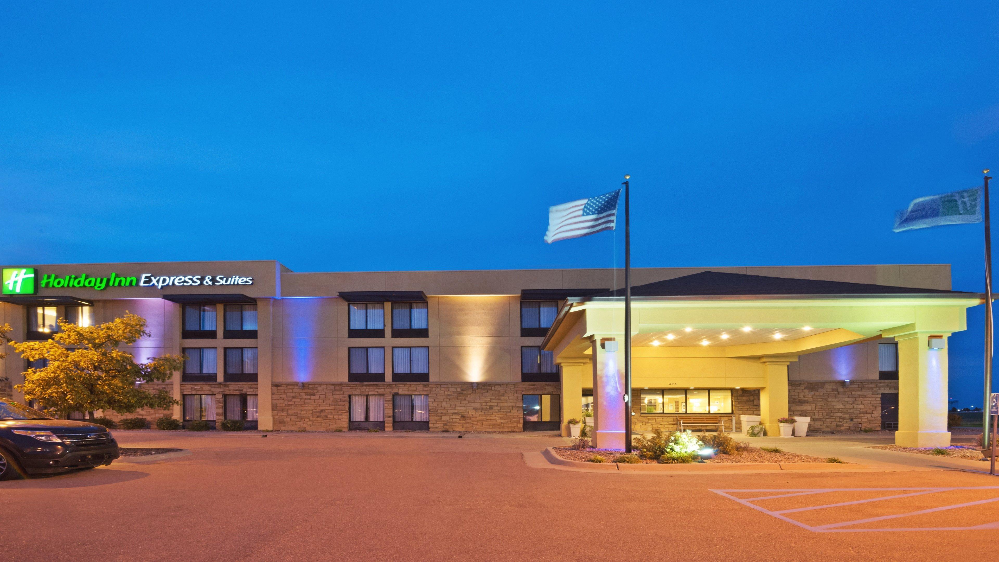 Holiday Inn Express Hotel & Suites Colby, An Ihg Hotel Exteriör bild