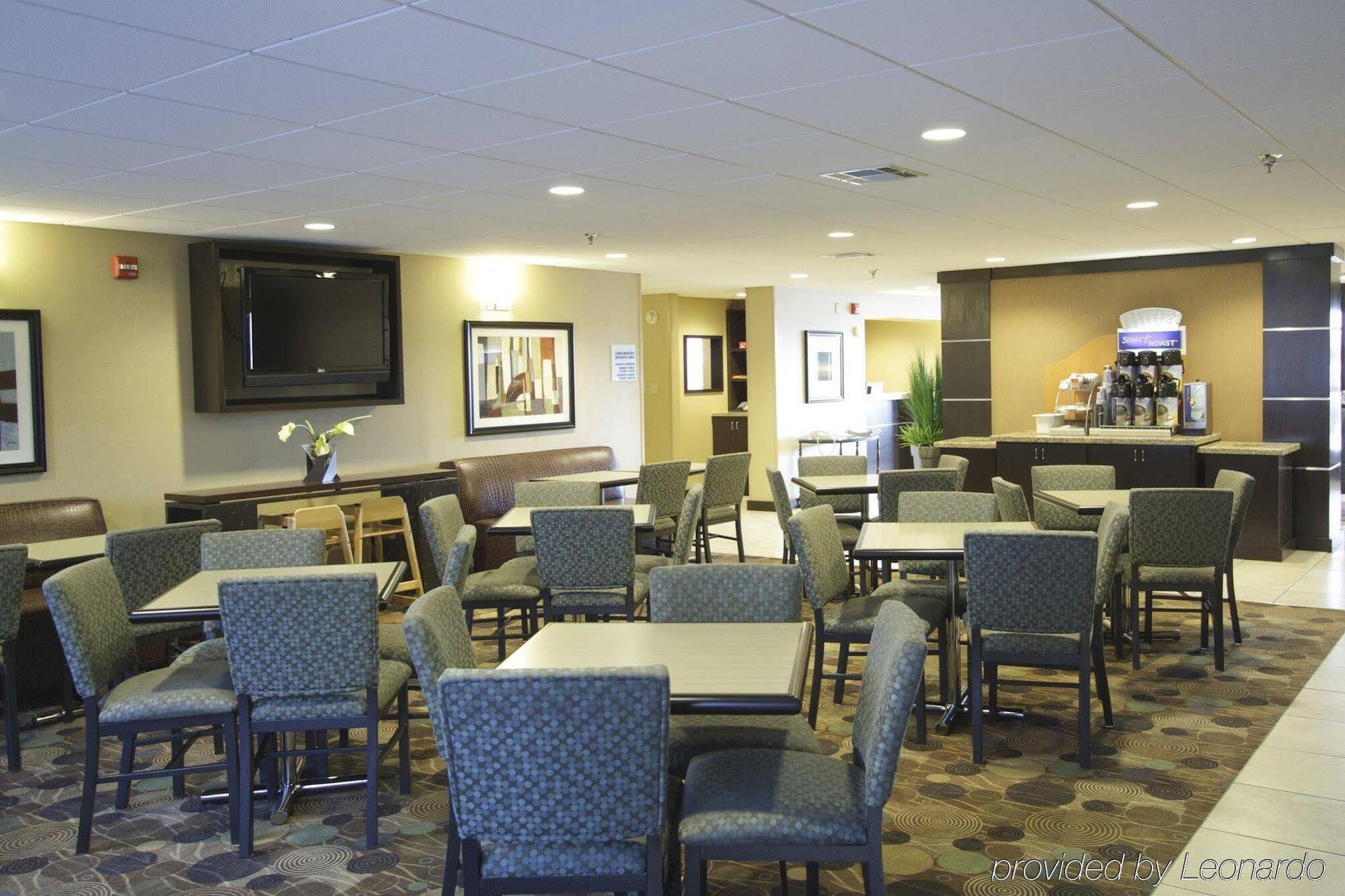 Holiday Inn Express Hotel & Suites Colby, An Ihg Hotel Exteriör bild